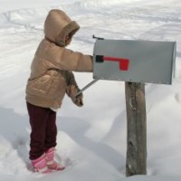 checking-the-mail-989112-m