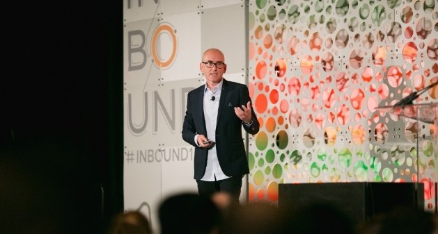 Darren Rowse speaks at HubSpot's Inbound conference on the topic of "lucky" entrepreneurs and their 7 habits.
