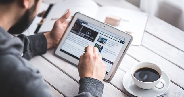 How to Get Readers Glued to Your Content Until they Convert