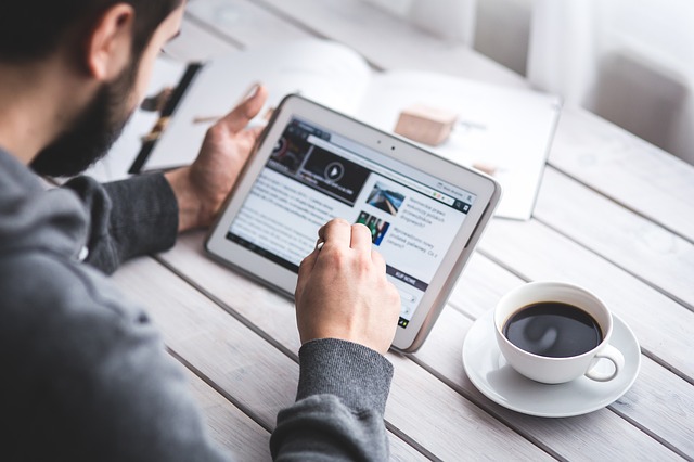 How to Get Readers Glued to Your Content Until they Convert