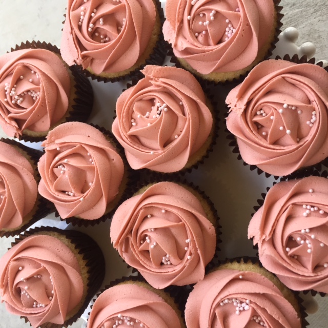 If you've got a small business and rely on social media to help promote it, don't miss this interview with cake baker extraordinaire Karlee Prior from Karlee's Kupcakes - she spills the beans on how she's built a business almost entirely through Instagram, and how you can too.