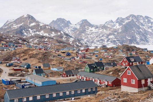 Your Niche Is A Small Village: Here’s How To Become Well-Known In it by Marketing Yourself | on ProBlogger.net