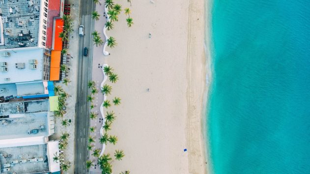 Community Discussion: Do you take time off from your blog or online platform at the end of the year? Or plow right on through the holiday season? Come chat on ProBlogger.net.