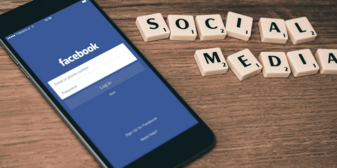 Reduce your time on social media to increase your blogging productivity