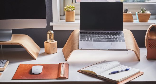10 tips to help you land a job as a freelance blogger